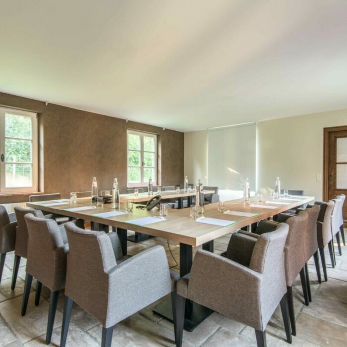 Koru Hôtel - Salle de réunion et de séminaire en Brabant Wallon pouvons accueillir 15-25 personnes